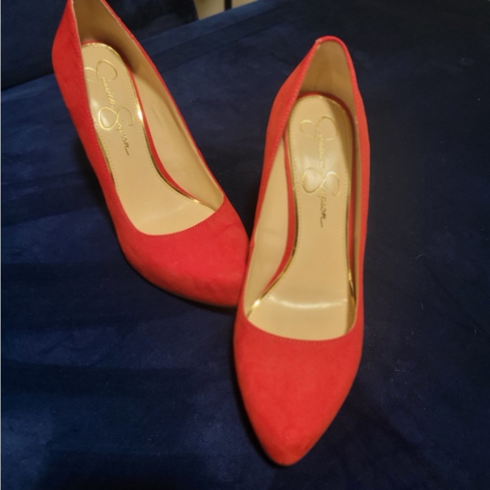 Red Pumps - Picture 2 of 3